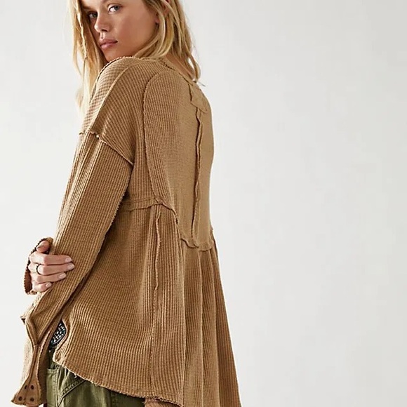 WE THE FREE OH MY BABYDOLL THERMAL LONG SLEEVE BEIGE WAFFLE KNIT SIZE SMALL - Picture 2 of 9